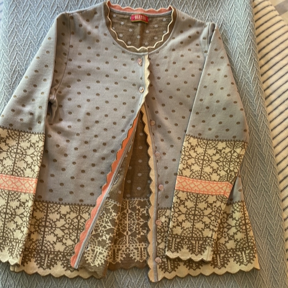 Beautiful Oleana Sweater Set in Hues of Soft Blue and Taupe Brown XS